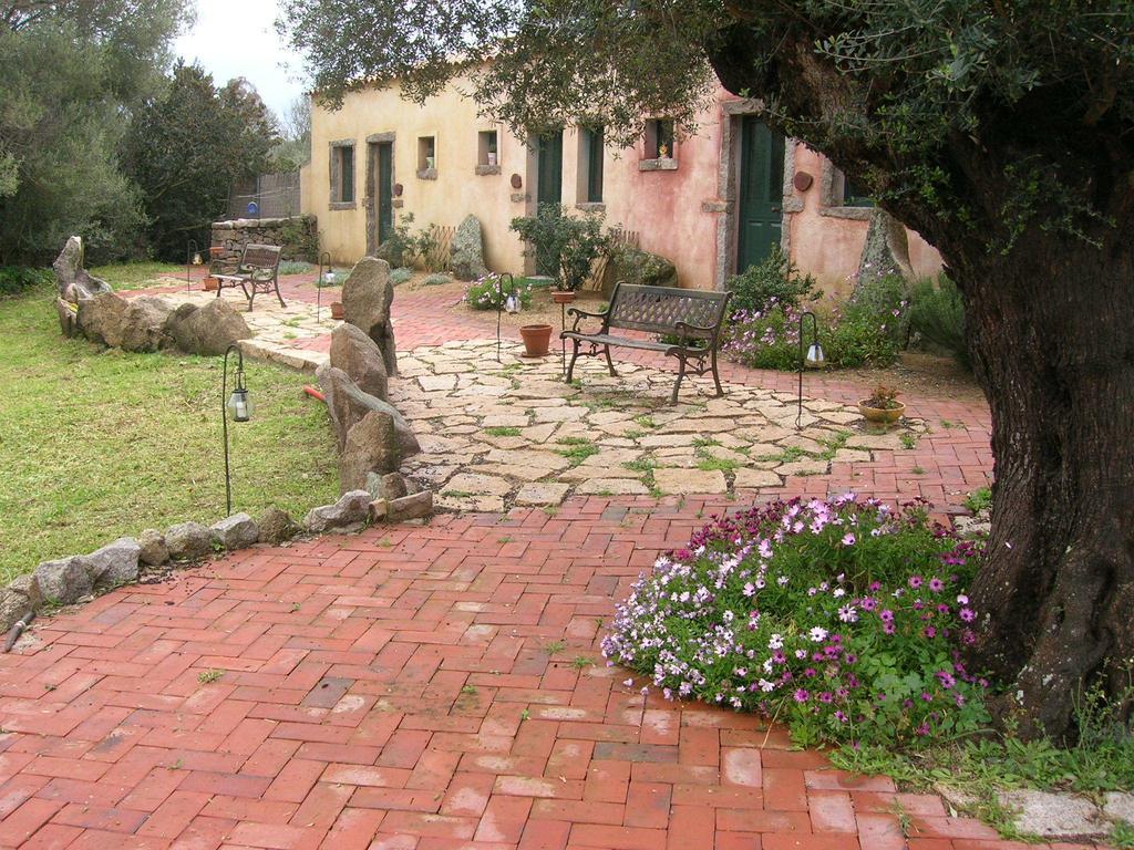 La Mesenda Rooms & Apartments Arzachena Bilik gambar